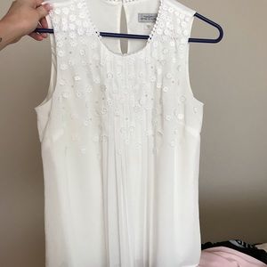 White flower and pearl blouse !!! Make an offer !!
